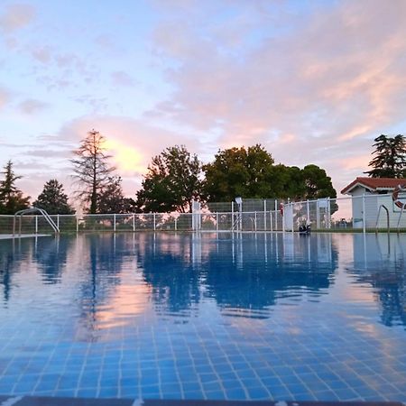 Albergue Zaragoza Camping Ngoại thất bức ảnh