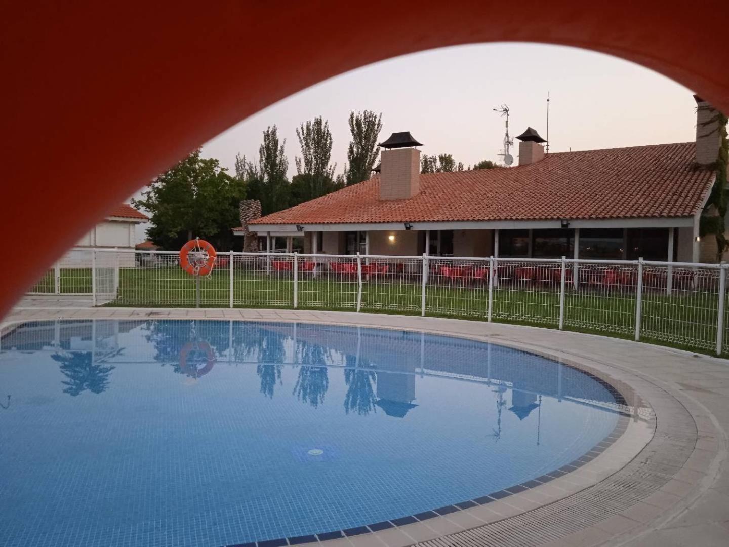 Albergue Zaragoza Camping Ngoại thất bức ảnh