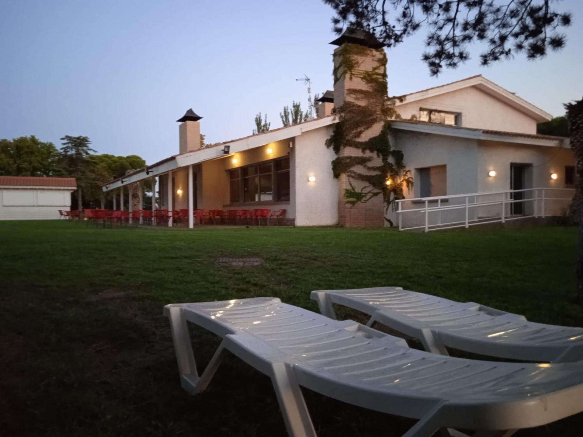 Albergue Zaragoza Camping Ngoại thất bức ảnh