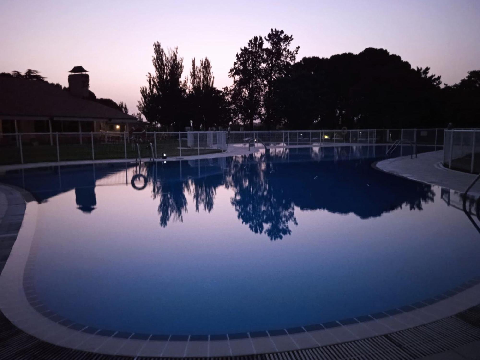 Albergue Zaragoza Camping Ngoại thất bức ảnh